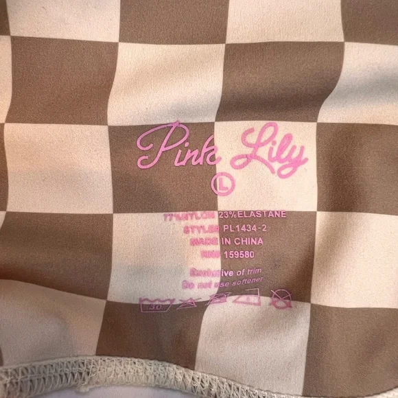 Pink lily 2 piece workout set - Picture 9 of 9